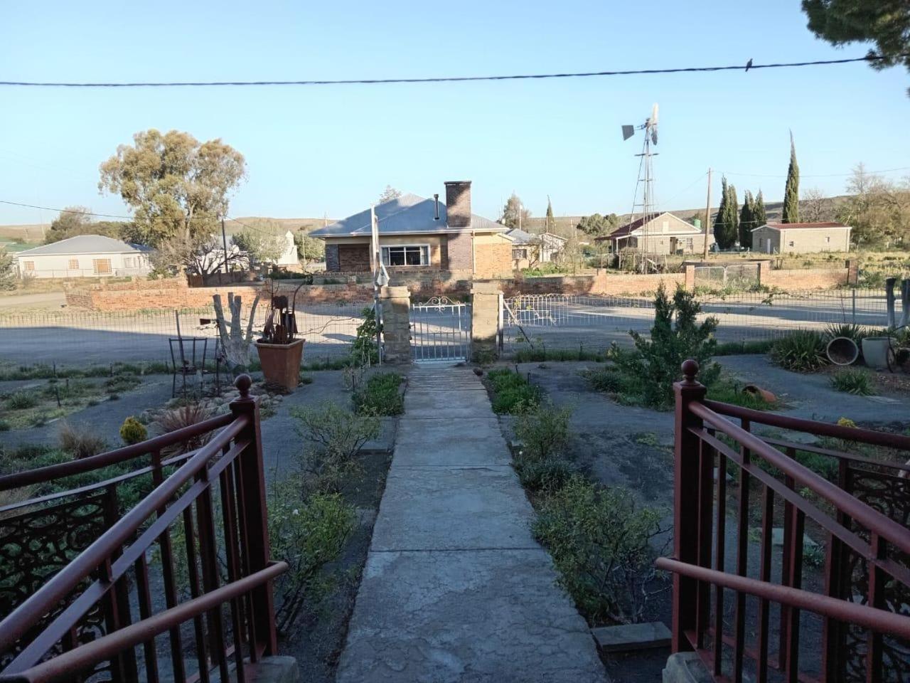 Stellar Dust Guesthouse Previously The Blue Moon Guesthouse Sutherland Exterior photo